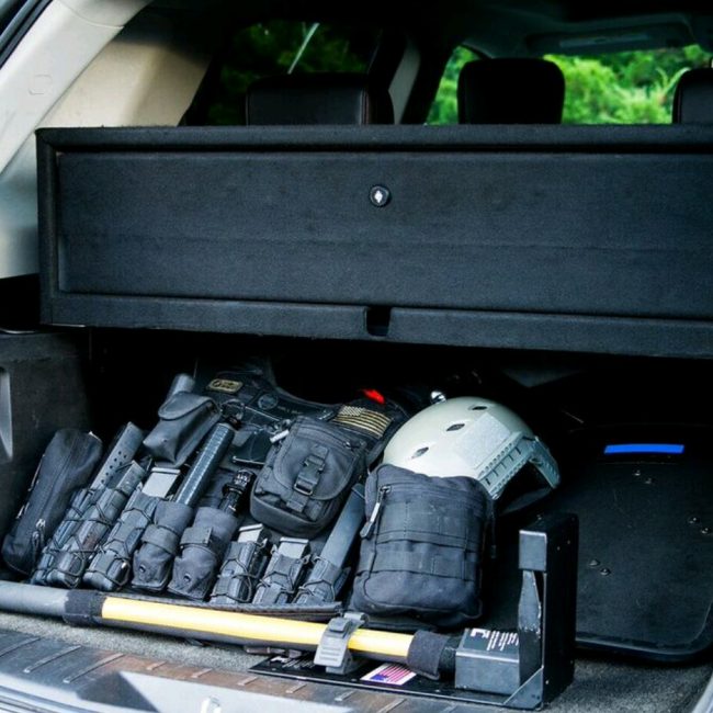 Sedan rapid access weapon locker